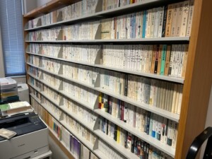 大学退職に伴う研究室の書籍